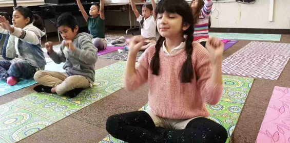 children learning SKY Breath Meditation