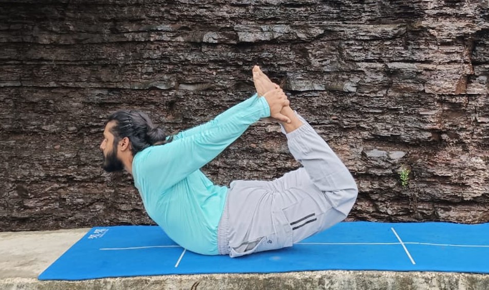 sri sri yoga deep dive