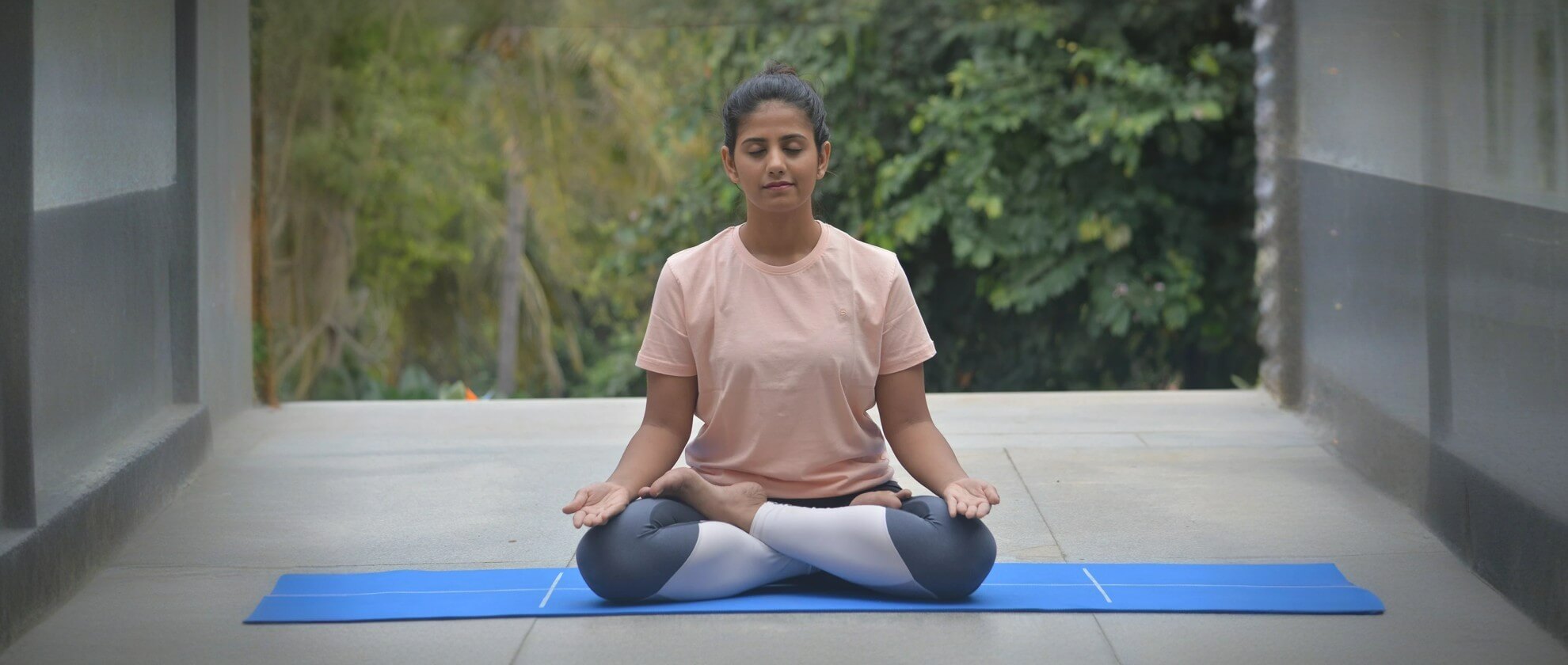 Padmasana (Lotus Position) | How to do | Benefits - The Art Of Living