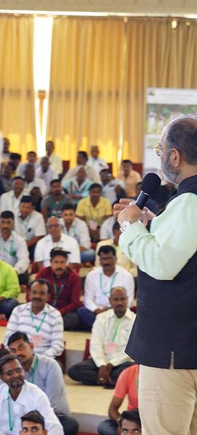 VVKI Trustee speaking to farmers in Kisan Mahotsav 2024