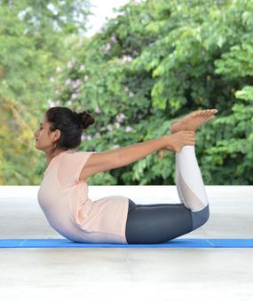 Yoga Dhanurasana - Bow pose