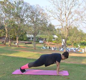 Yoga_Chaturanga Dandasana