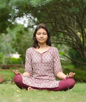 Tips to Start Your Mornings with Meditation featured