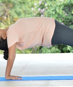 How to Practice the Poorvottanasana (Upward Plank Pose)