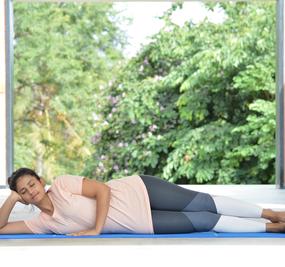 Yoga Vishnuasana (Lying-down on Sides)