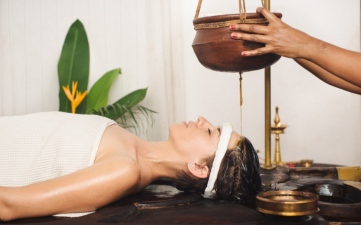 Ayurveda Shirodhara Treatment